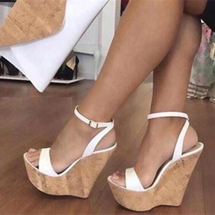 Which of these color matching heels and pocketbook combinations has the best color?
