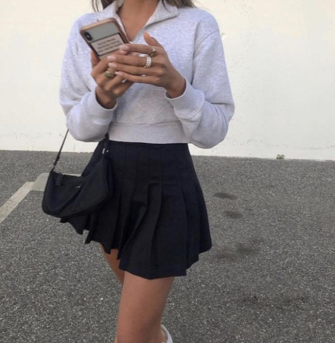 Do you prefer when girls dress in colours or shades?
