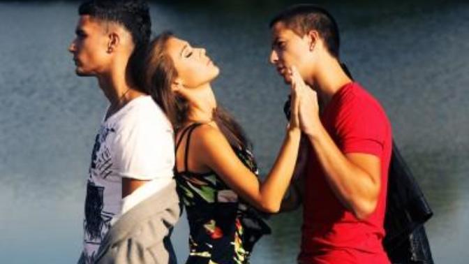 Girls, What are the clear signs of female infidelity?