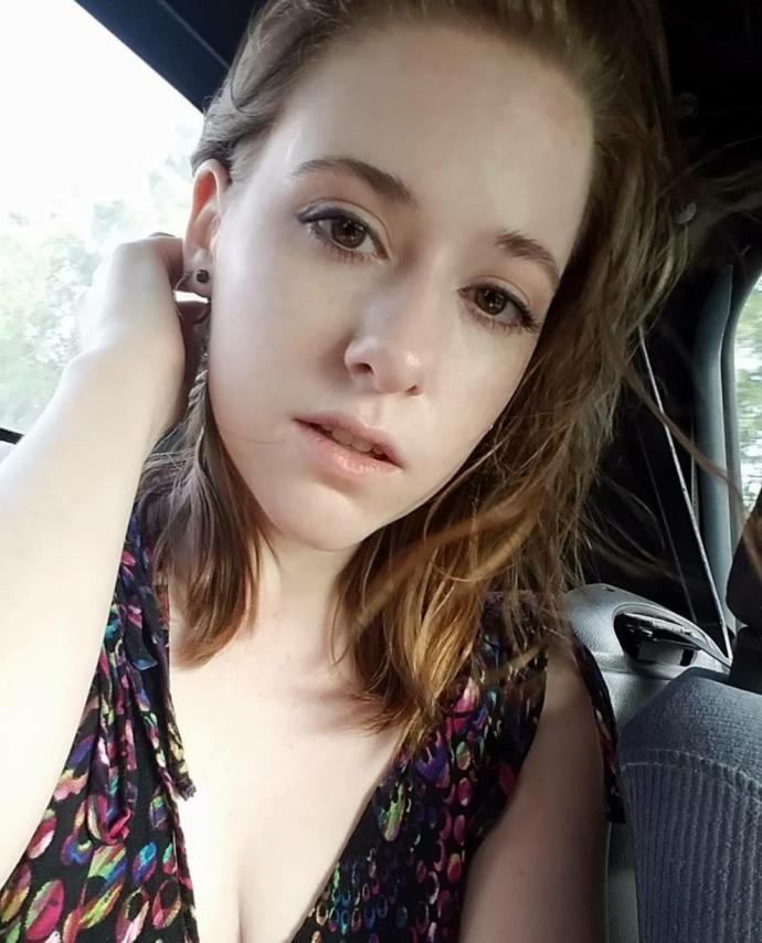Teenage 46 ft single mom would you date this one?
