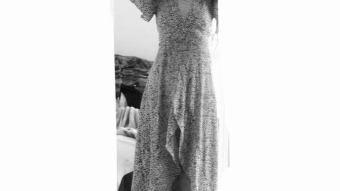 For / IF anyone who likes this dress. Do you think I can get away with wearing boots with this dress 🤓?
