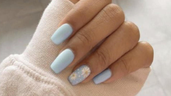 Do you like when a girl has her nails done or do you prefer them natural?
