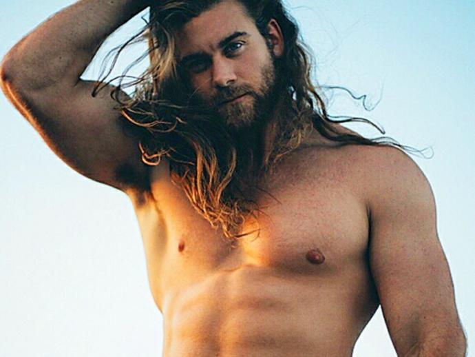 Can tall dudes pull off long hair better than short dudes?