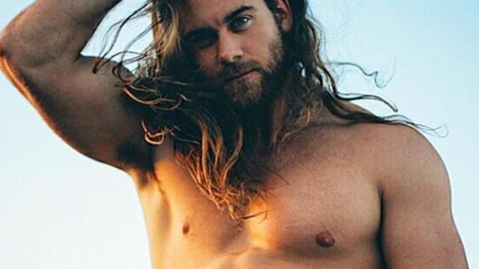 Can tall dudes pull off long hair better than short dudes?
