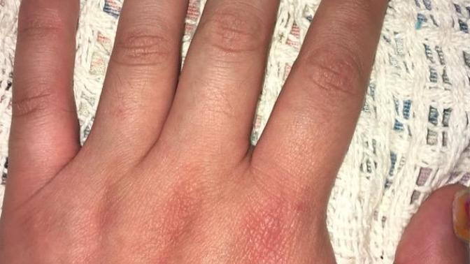 Does my nail polish look better than alongcamecindy?