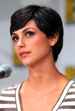 Yes, there ARE sexy Latinas in short cuts, too!