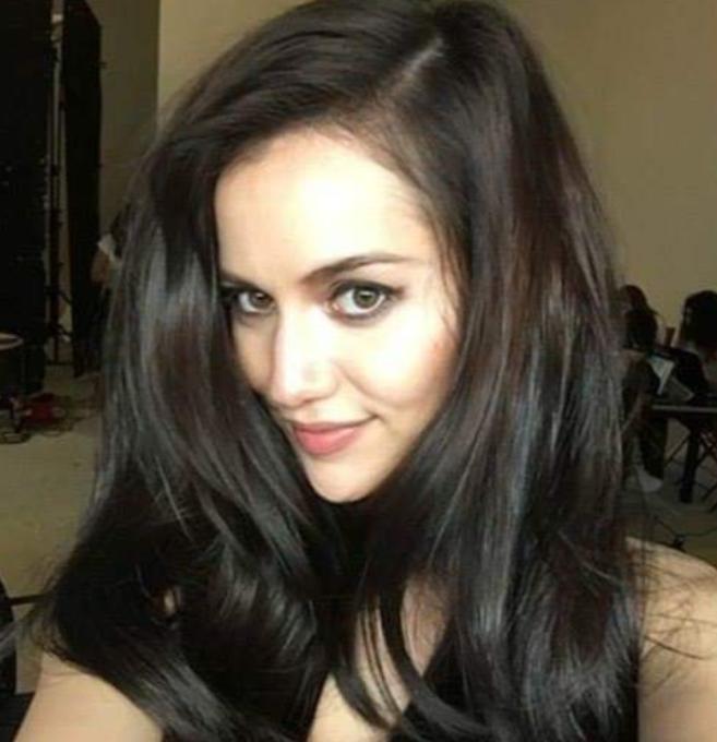 Do you think Fahriye Evcen is a pretty woman?