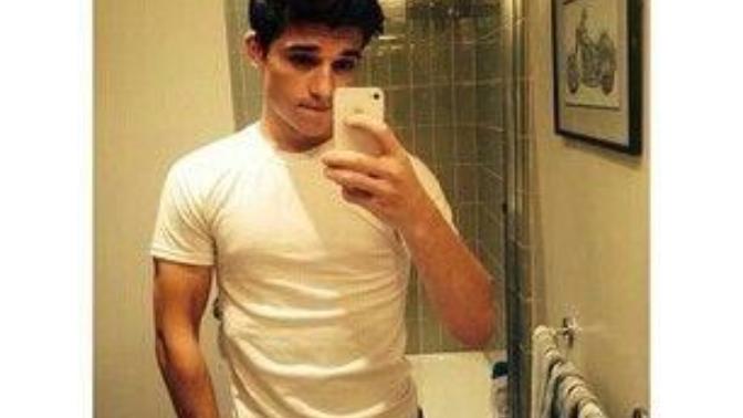 Mirror Selfies or Actual Good Lighting “Photography”?