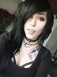 Which type of alternative girl is better?