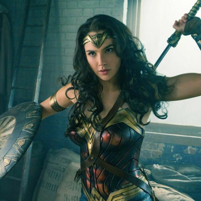 Who hotter Xena or Wonder woman?