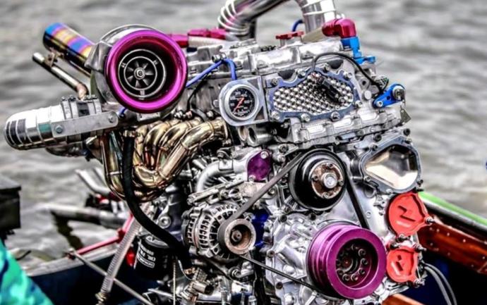Turbo Longtail Racing Riverboat Engine