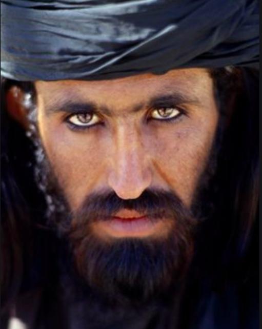 Girls, Does this man have nice eyes (in regards to the color of his eyes)?