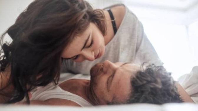 Will my girlfriend trust me after I admitted to a drunken one night stand with my ex?