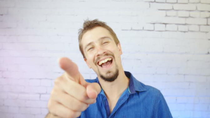 Do you think people who are insecure about their own looks are more likely to insult others based on their looks?