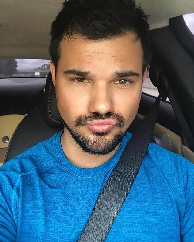 Do you consider Hollywood actor Taylor Lautner to be a white guy?