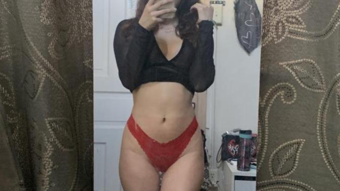 Am I consider petite.. curve /no curves?