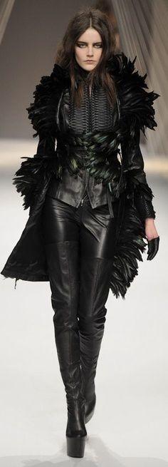 Do you like the “goth” girl style?