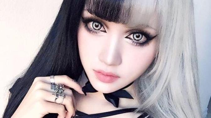 Do you like the “goth” girl style?