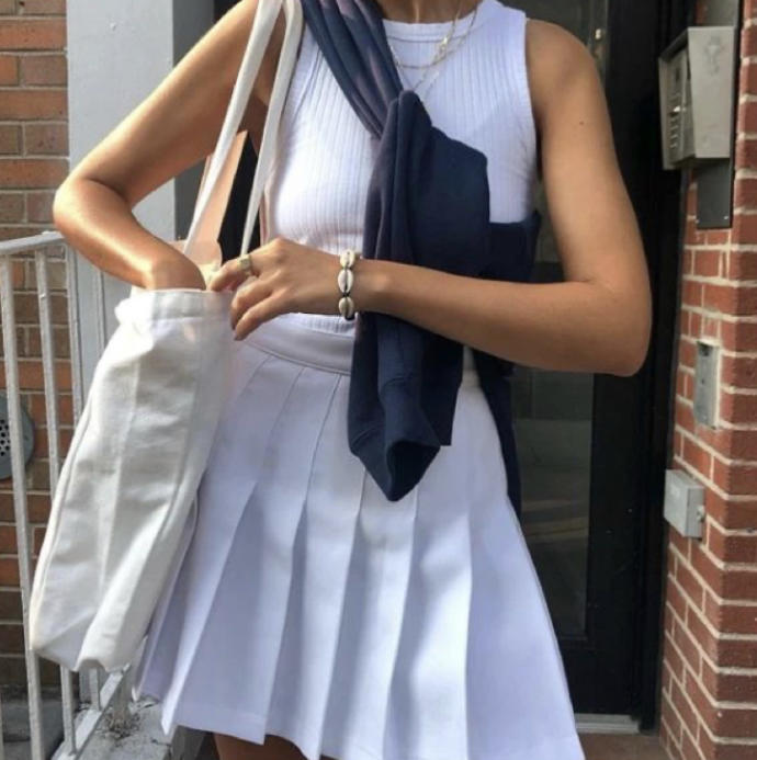 Do you like 00’s or 90’s fashion trends more?