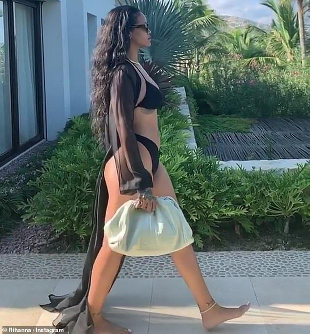 Men, do you prefer plastic or natural?
