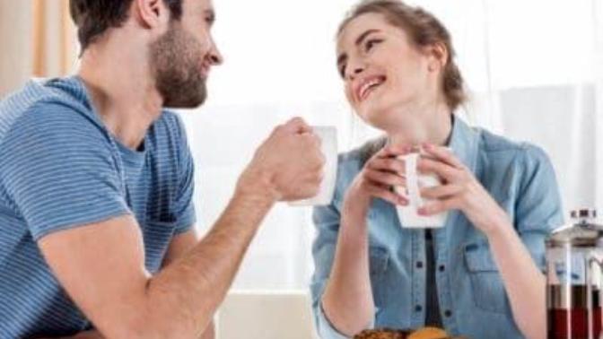 What’s the first thing that you girls notice about a guy?