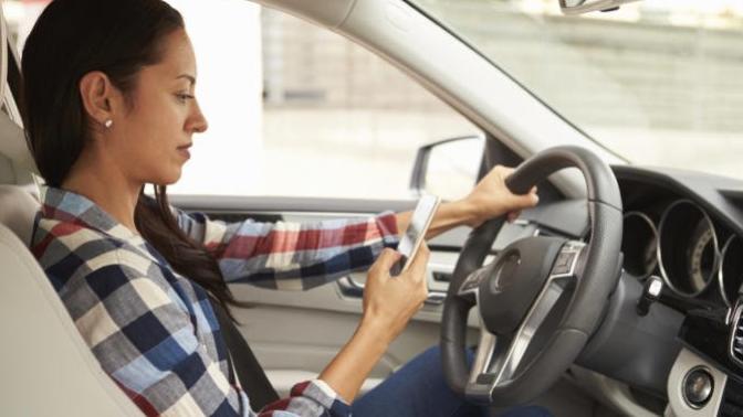Are women more addicted to their cell-phones?