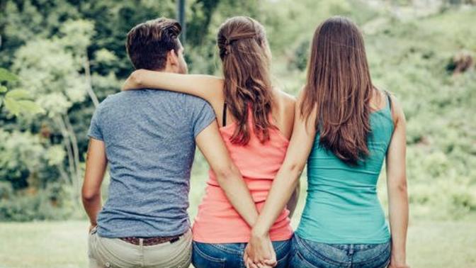 Which of these relationships on the poll do you prefer?