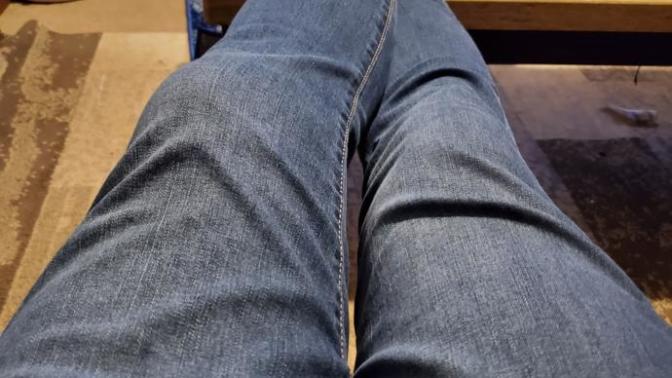 Which skinny jeans look better pair 1 or pair 2?