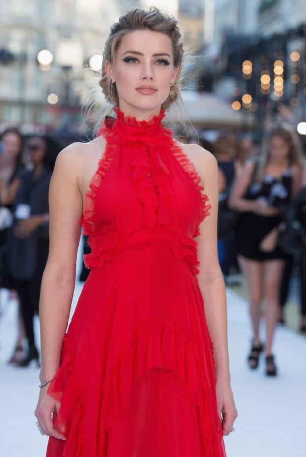 Do you think Amber Heard is pretty?