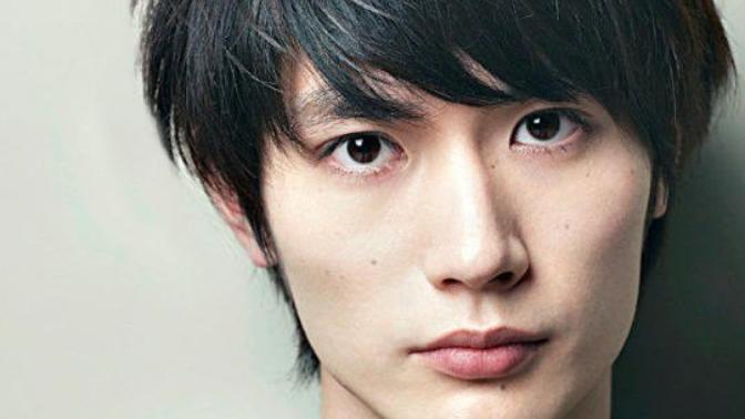 Girls, Who do you think is more attractive light skinned East Asian men or darker skinned Southeast Asian men? And can u also provide your race?