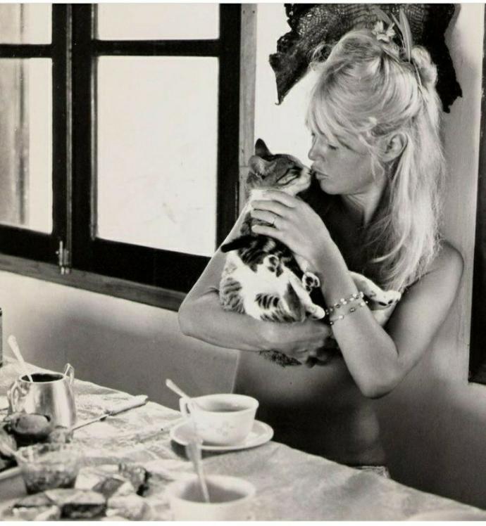 What do you think of this photo? And who is she?