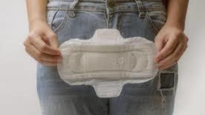 Girls, are there any pants that accidentally reals that you're wearing a maxi pad?
