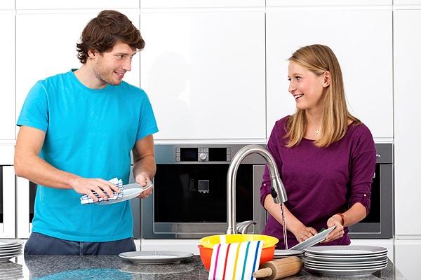 Should men and women do an equal amount of housework?