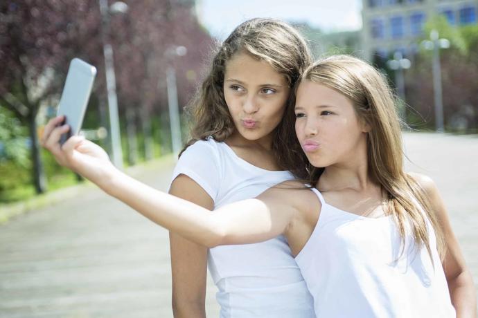 Do you think children under 15 should be able to have social media?