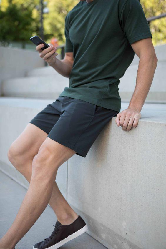 Whats wrong with men showing a little bit more thigh?