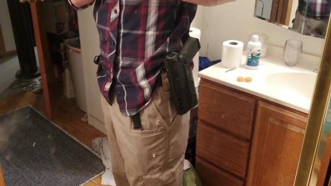Guys that open carry a pistol?