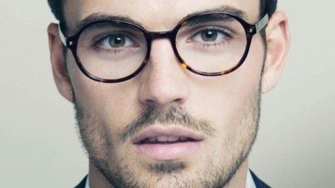 Do girls find men with glasses attractive, ugly or neither?
