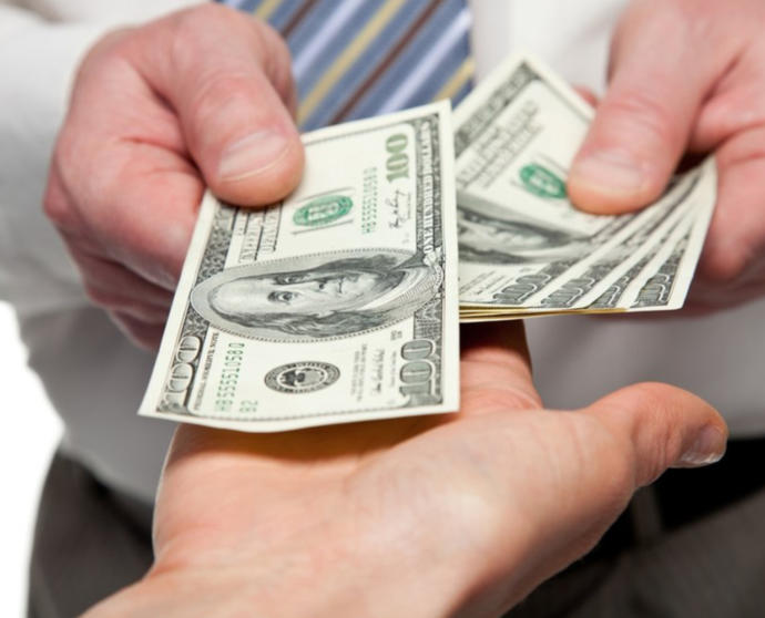 Would You Rather Someone Hand You $400 CASH A Week For Life Or Have Someone Hand You A Million Dollar Check & Have A 50/50 Chance It’s Real?