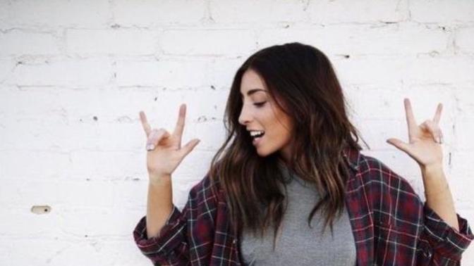 Guys, Do you find the grunge style attractive on women?