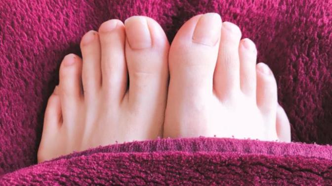 Help me should I wear socks or barefoot is nice?