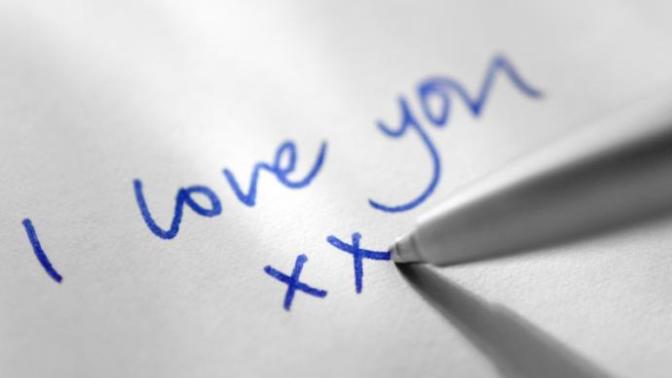 A guy slips this note into your coat pocket on a girls night out. Do you message them back? How would you react?