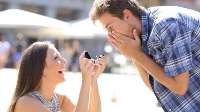 Should The Girl Buy Her Own Wedding Ring?