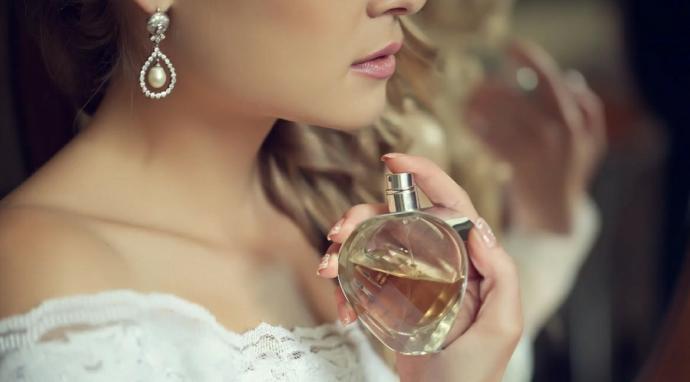 Is it okay for women to wear mens perfume?