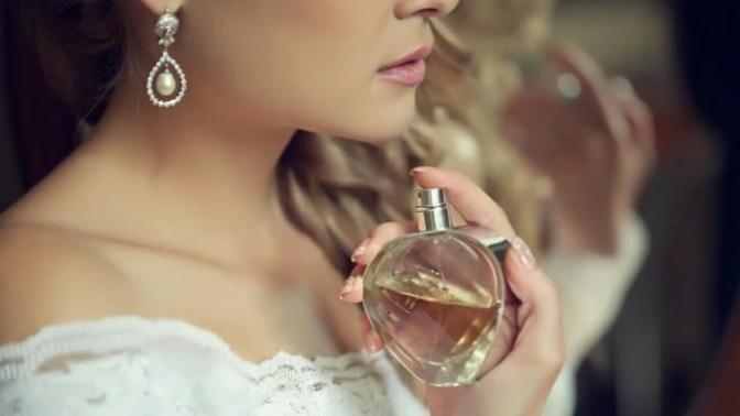Is it okay for women to wear men's perfume?