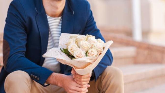 Would sending my ex flowers and a letter be a good move to try and win her back?