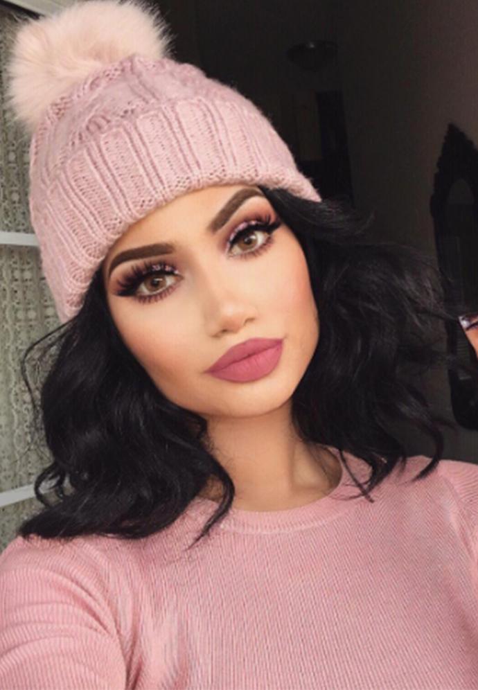 Which lipstick color is better for a first date ?
