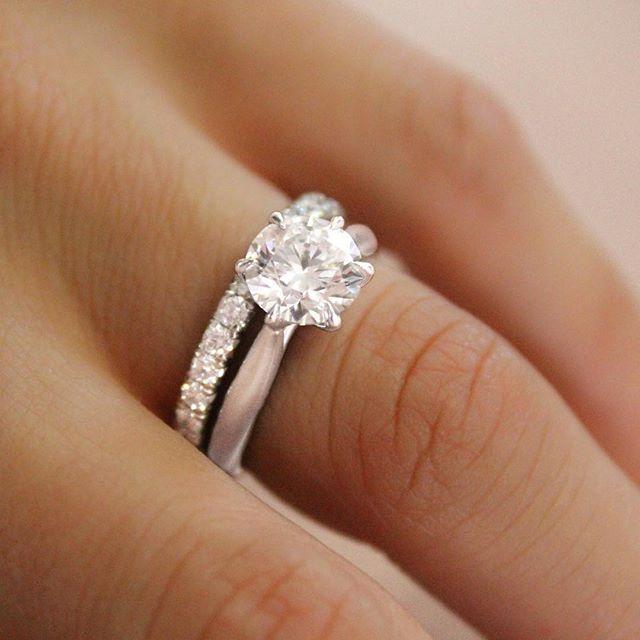 Girls, does the cost of a ring really matter when getting proposed to?