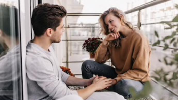 Why do some people think seeing and talking to your crush/partner daily is a bad thing?