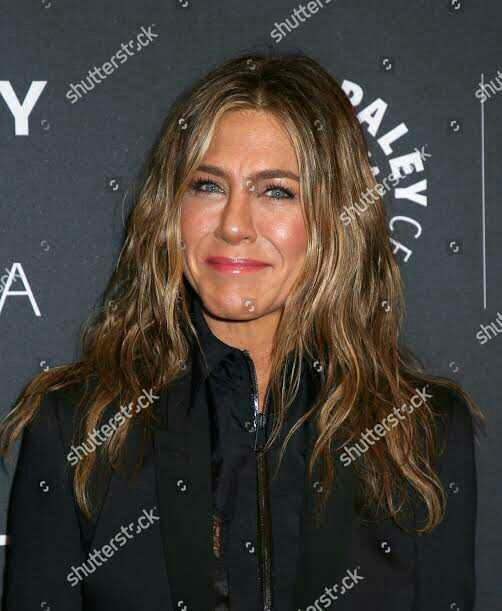 Girls would you get a plastic surgery to look like Jennifer Aniston?