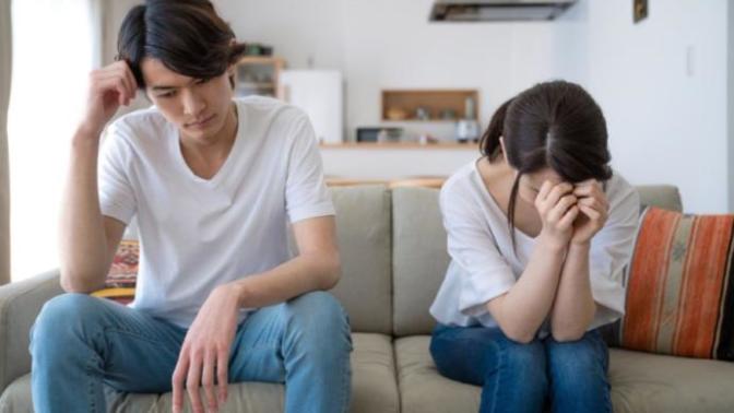 I like a guy but he has many red flags, keep going or let it go?